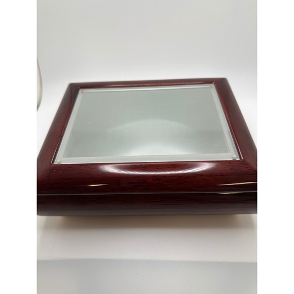 World of Music Boxes Cherry Wood Photo Frame Music Box Plays Clair De Lune - Picture 8 of 10